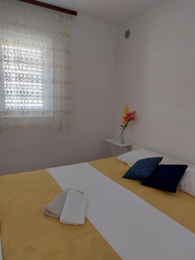 Apartments Markulincic Novalja Eksteriør bilde