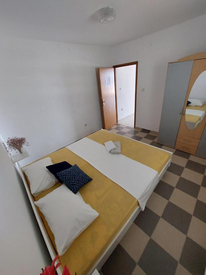 Apartments Markulincic Novalja Eksteriør bilde